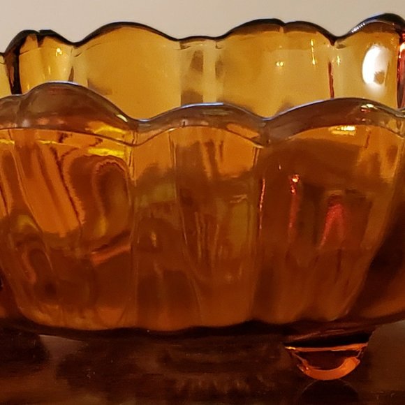 Vtg/MCM/Retro 70s Amber Indian Glass Serving Footed Bowl Flower/Sunflower Design - Picture 4 of 4